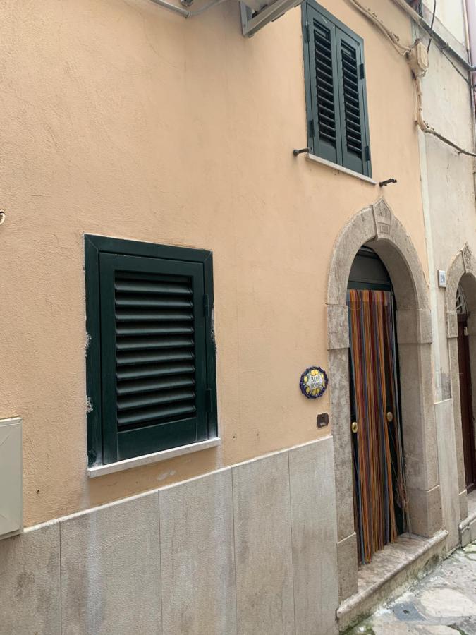 Casetta Blue House Gaeta Via Dell'Indipendenza Bagian luar foto
